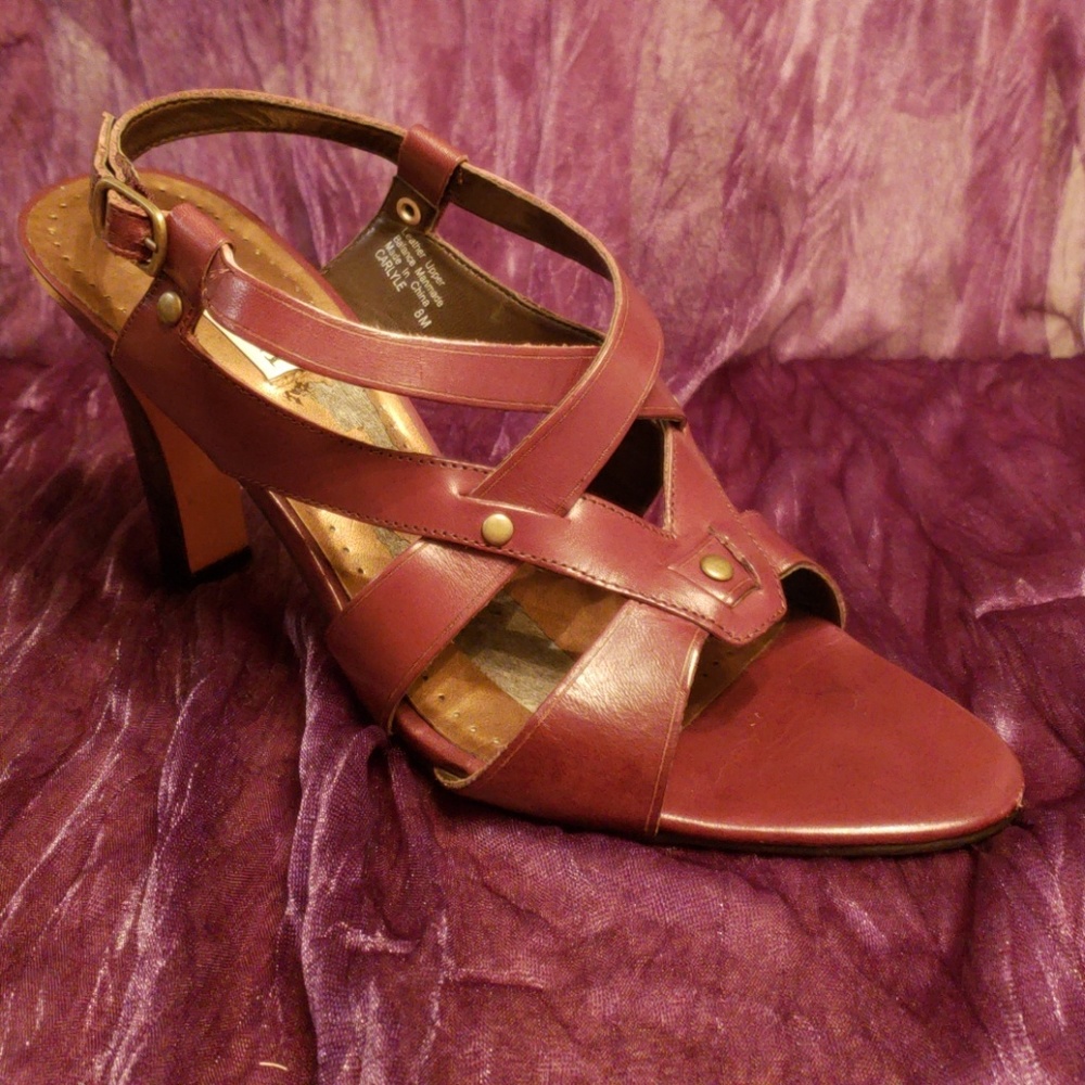 ALFANI Carlyl Brown Leather heels (size 8M)